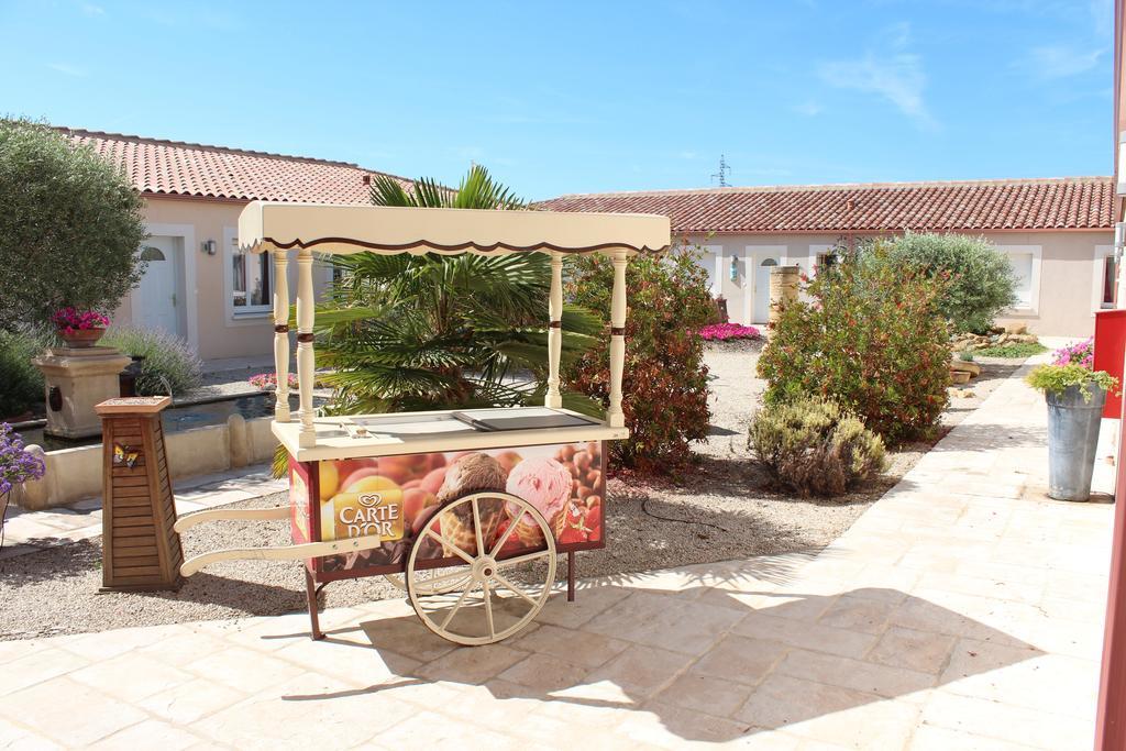 Hotel Et Residence De La Transhumance Saint-Martin-de-Crau Buitenkant foto